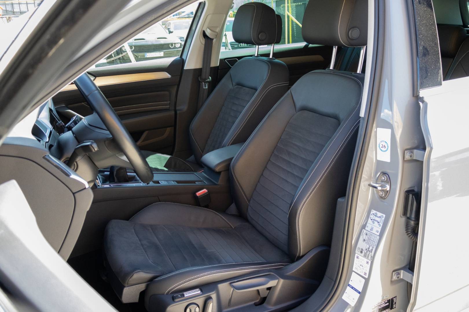 Volkswagen Passat Variant 2.0 TDI EVO Elegance M6 -MATRIX – Obrázok 12