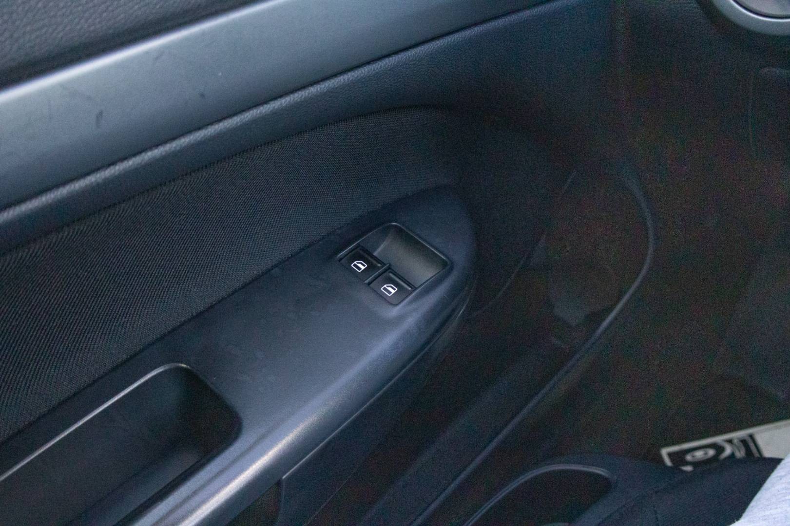 Škoda Octavia 1.6 MPI Tour Ambiente Nove STK+EK – Obrázok 17