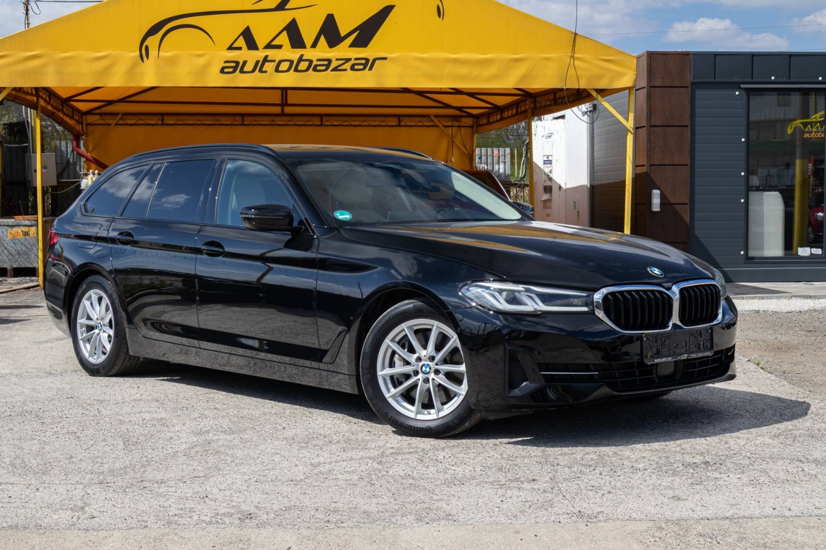 BMW Rad 5 Touring 530d mHEV xDrive A/T – Obrázok 3