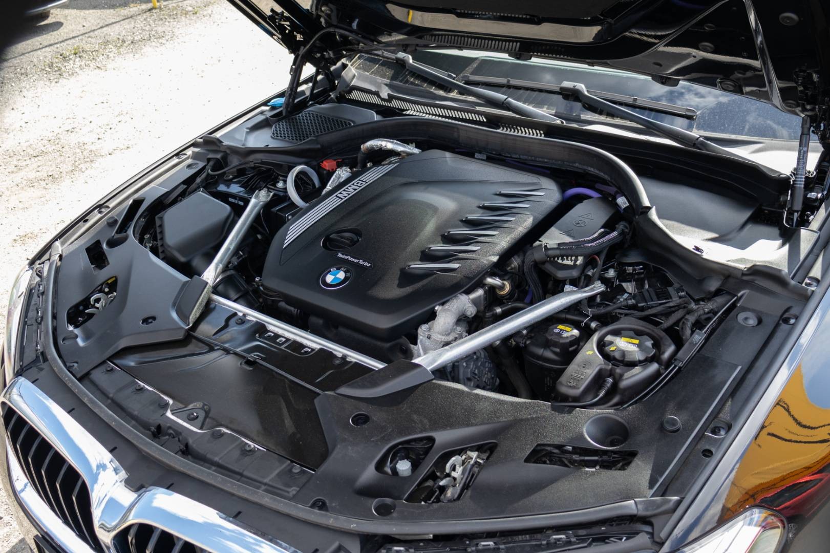 BMW Rad 5 Touring 530d mHEV xDrive A/T – Obrázok 39