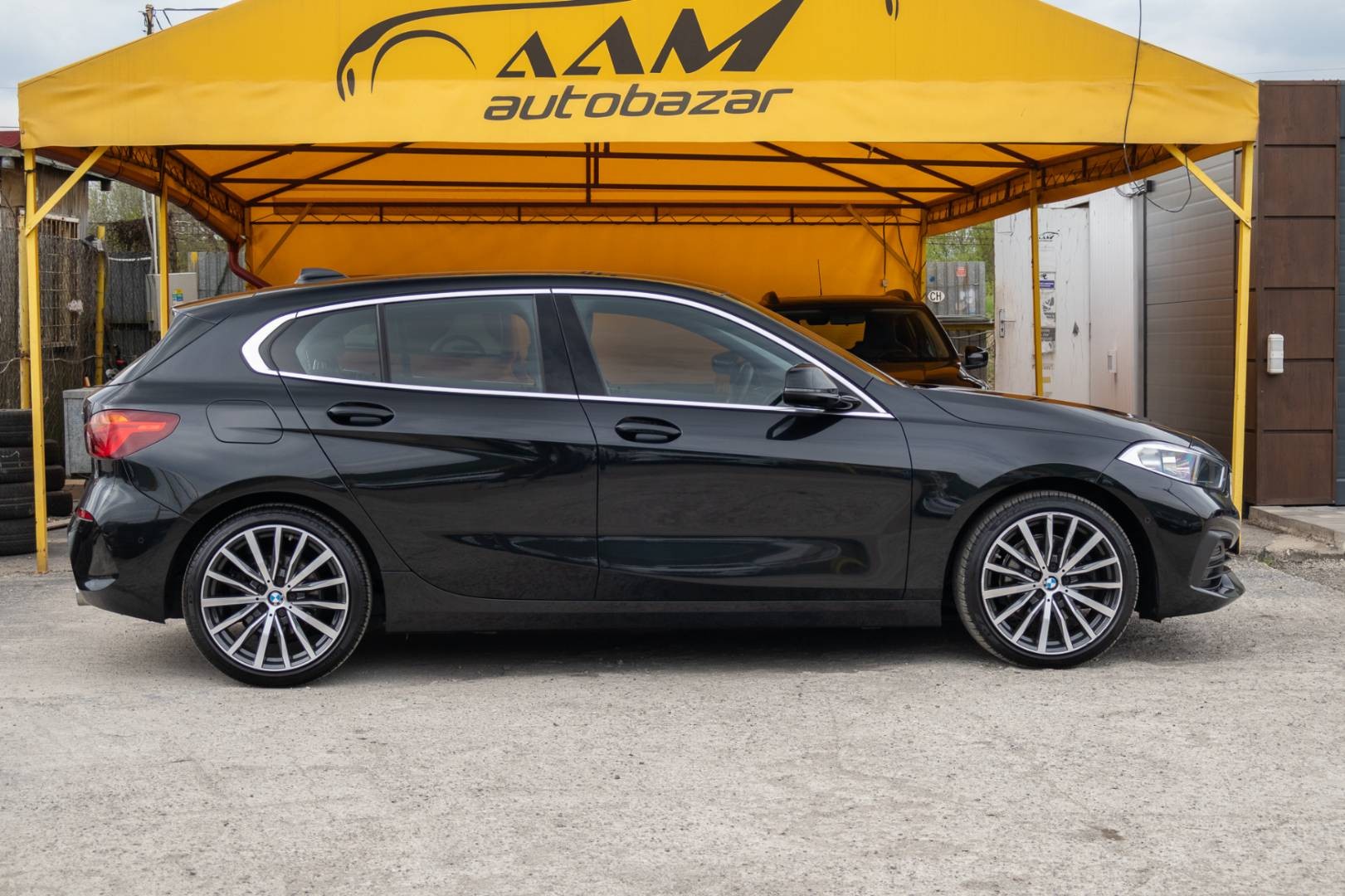 BMW Rad 1 118d A/T - F40 – Obrázok 4