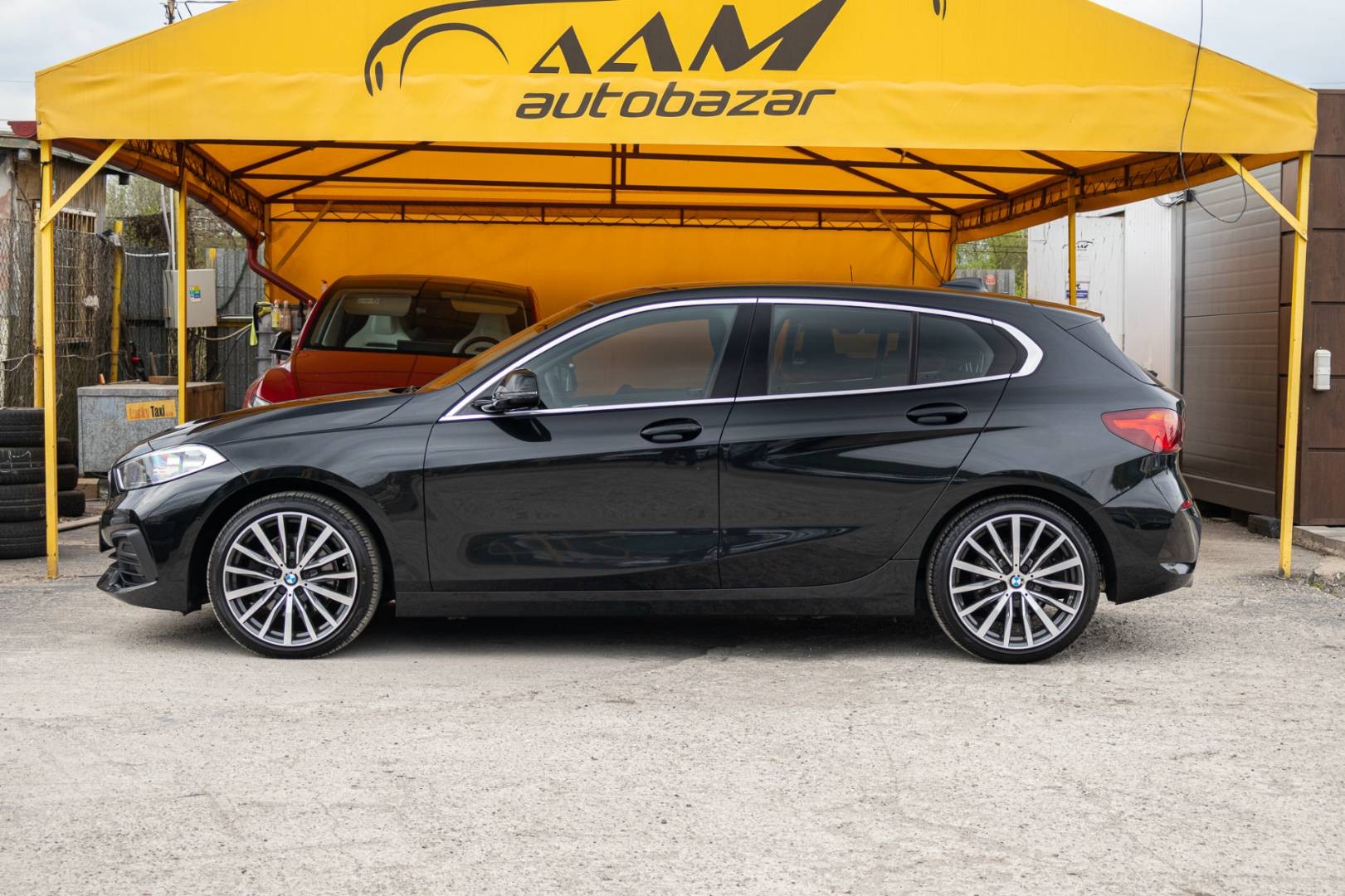 BMW Rad 1 118d A/T - F40 – Obrázok 5