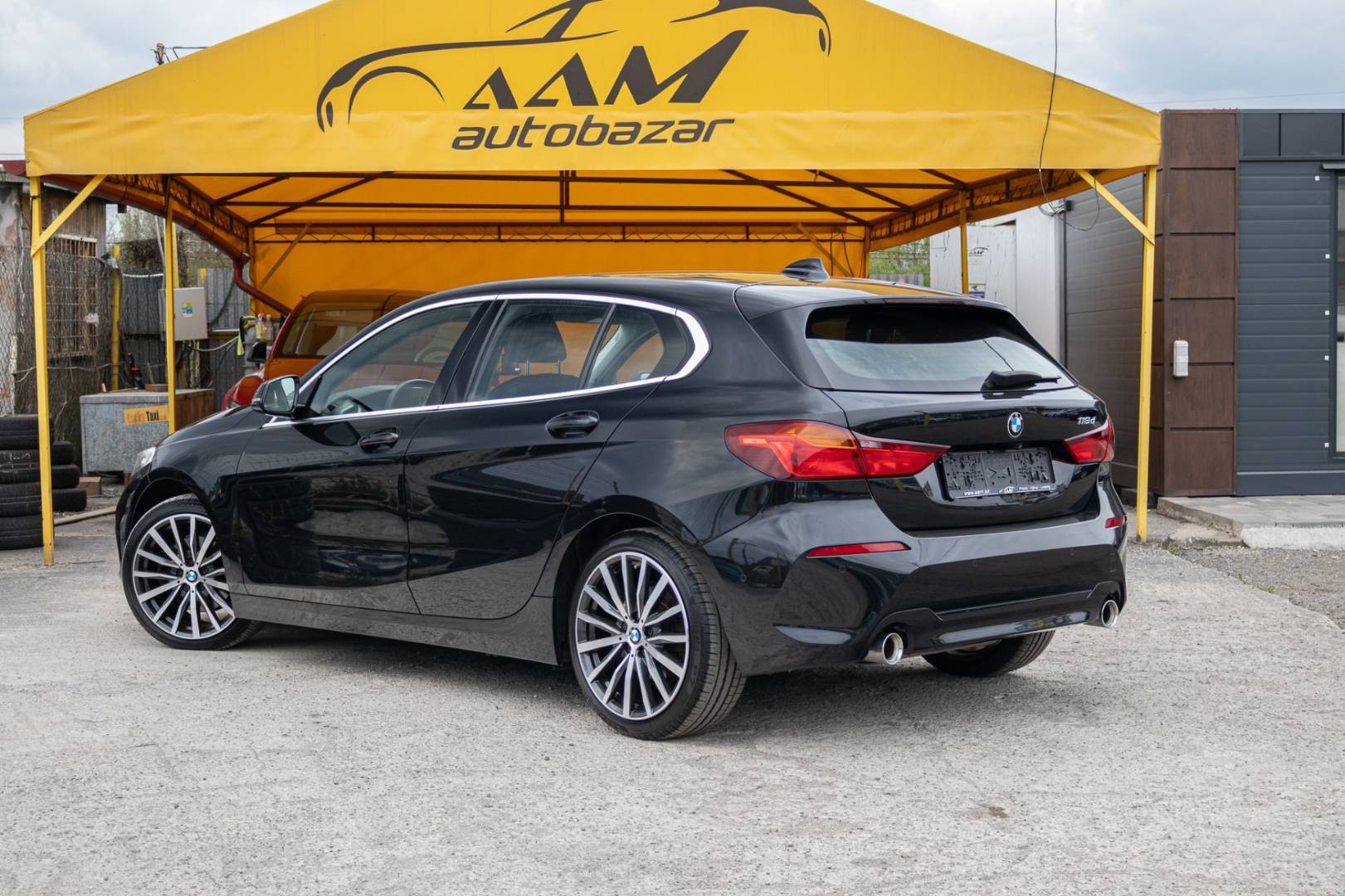 BMW Rad 1 118d A/T - F40 – Obrázok 6