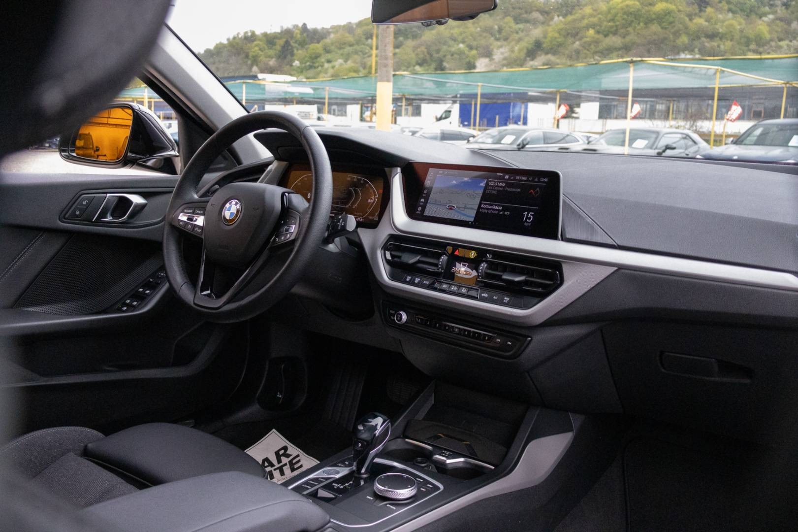 BMW Rad 1 118d A/T - F40 – Obrázok 14