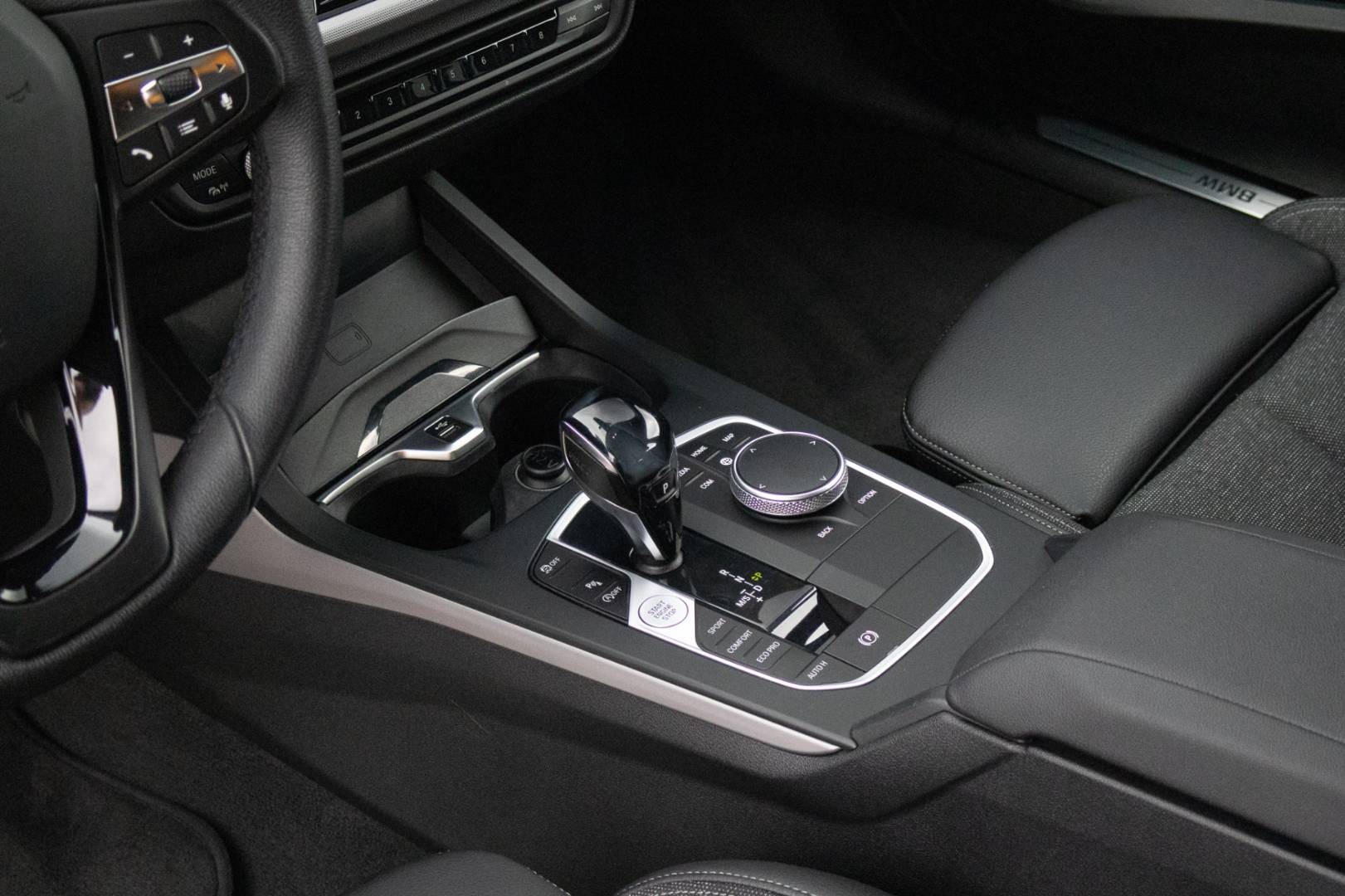 BMW Rad 1 118d A/T - F40 – Obrázok 27