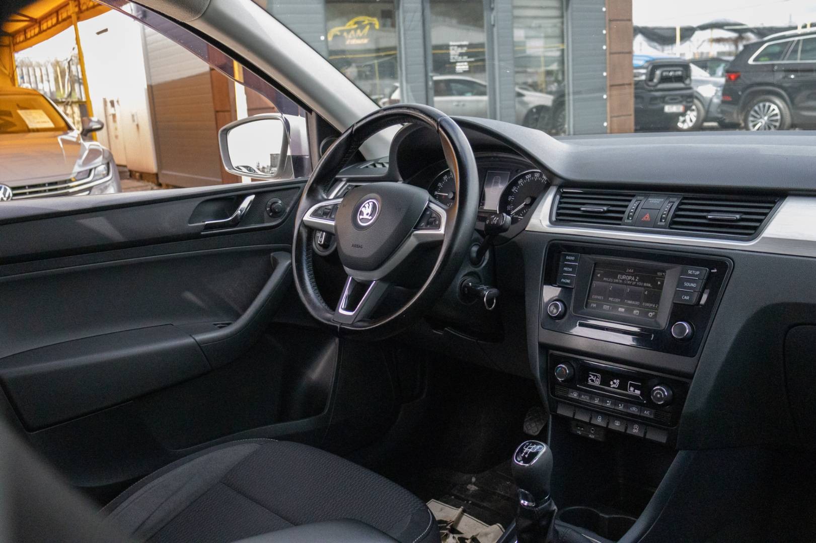 Škoda Rapid 1.4 TDI Ambition – Obrázok 13