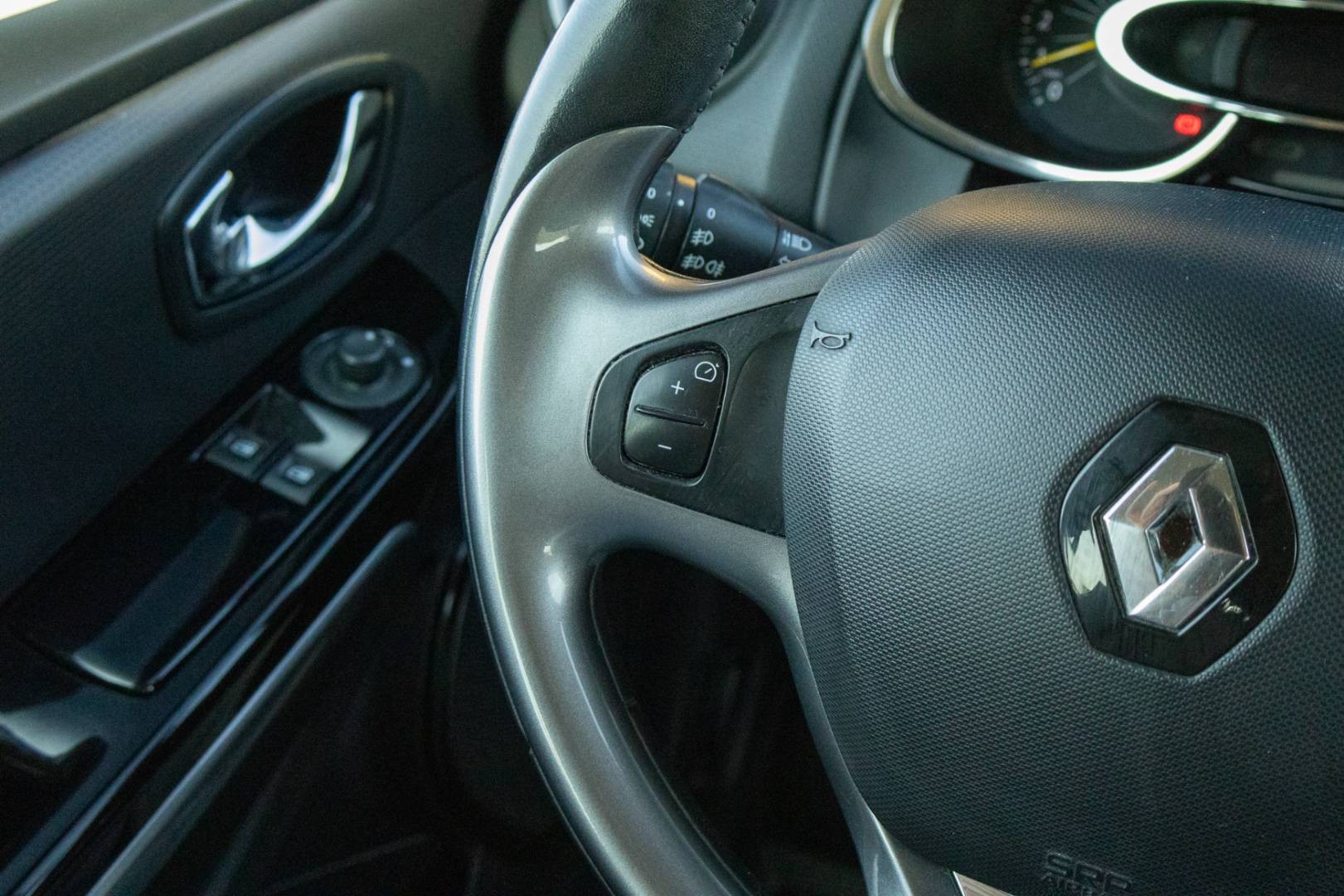 Renault Clio 1.2 16V -NEBÚRANÉ- Len 79tis. KM/SK Pôvod/1.Majiteľ – Obrázok 15