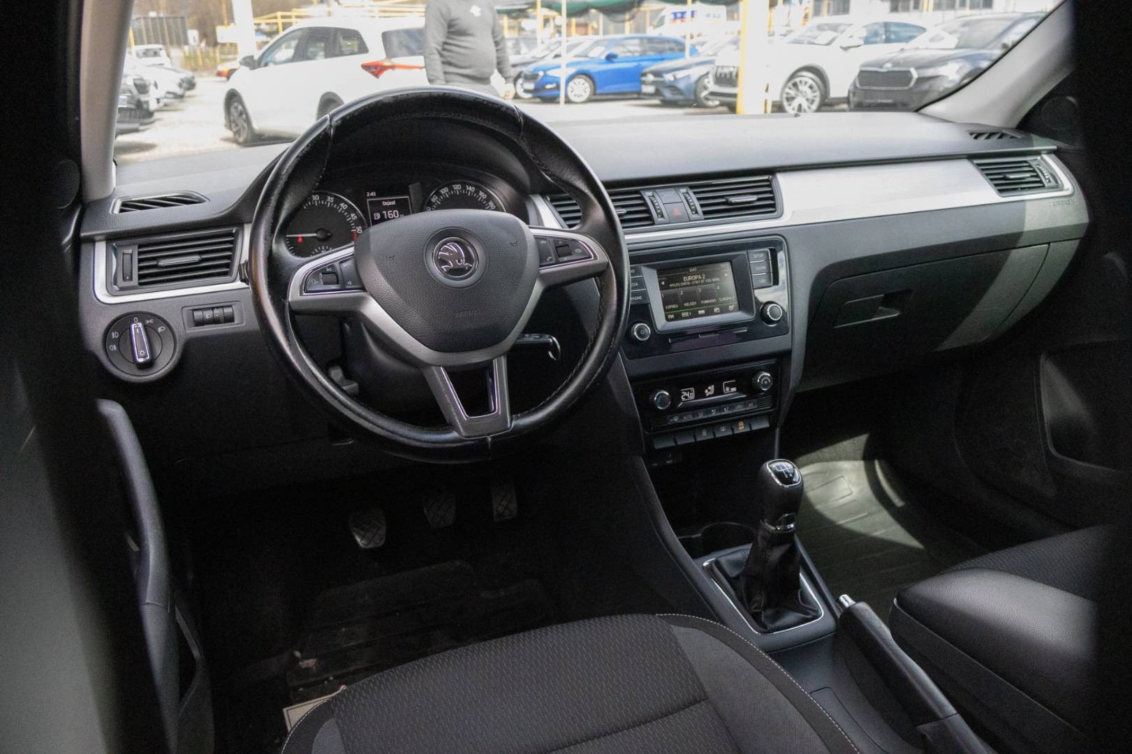 Škoda Rapid 1.4 TDI Ambition – Obrázok 14