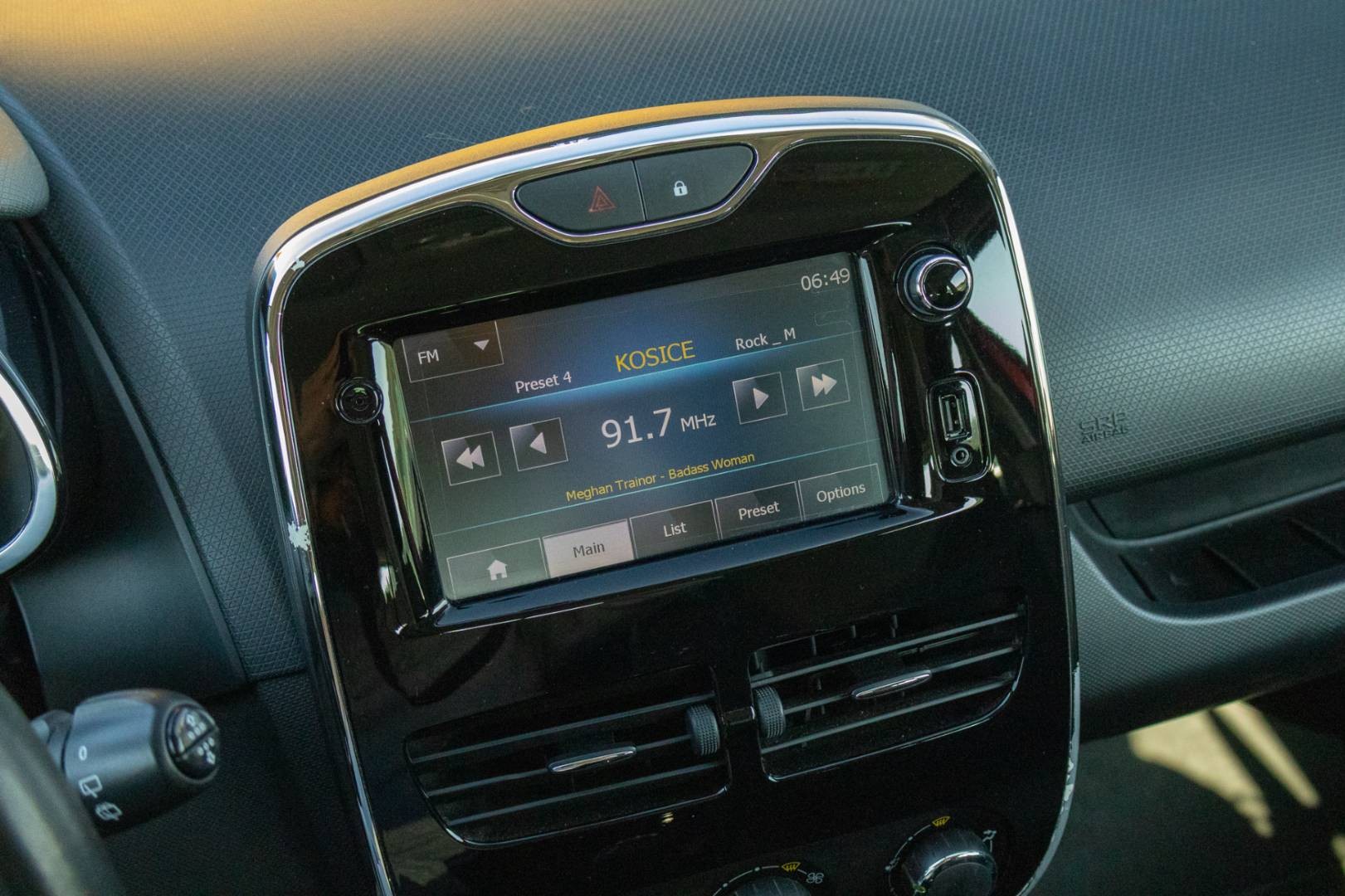 Renault Clio 1.2 16V -NEBÚRANÉ- Len 79tis. KM/SK Pôvod/1.Majiteľ – Obrázok 17