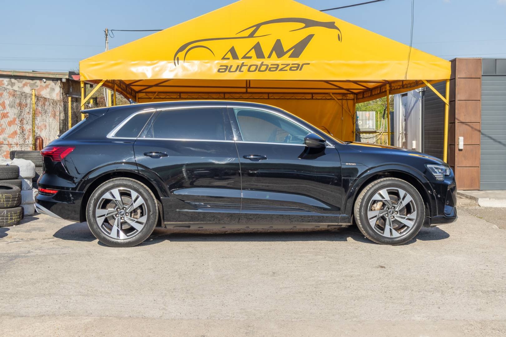 Audi E-tron 50 2x S-LINE Quattro -NEBÚRANÉ – Obrázok 4