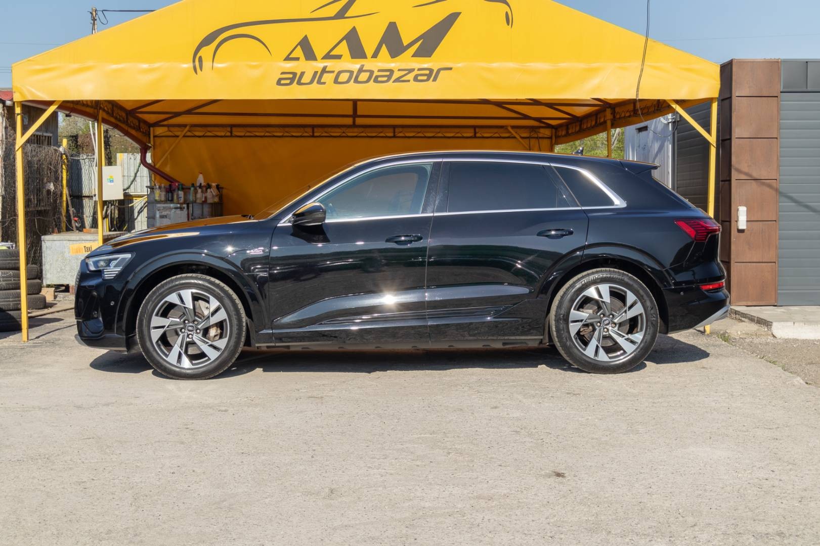 Audi E-tron 50 2x S-LINE Quattro -NEBÚRANÉ – Obrázok 5