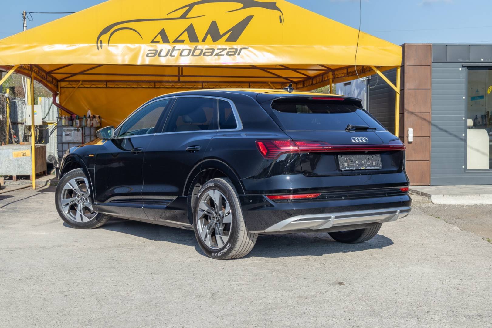 Audi E-tron 50 2x S-LINE Quattro -NEBÚRANÉ – Obrázok 6