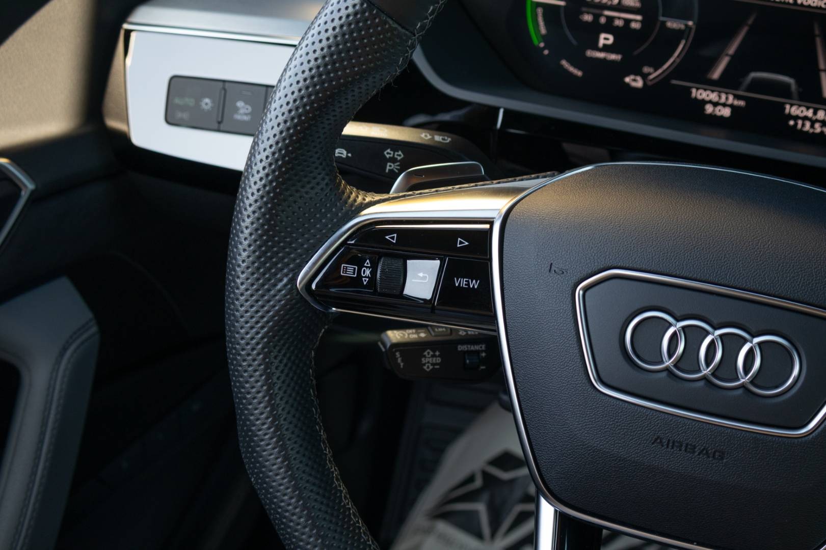 Audi E-tron 50 2x S-LINE Quattro -NEBÚRANÉ – Obrázok 19