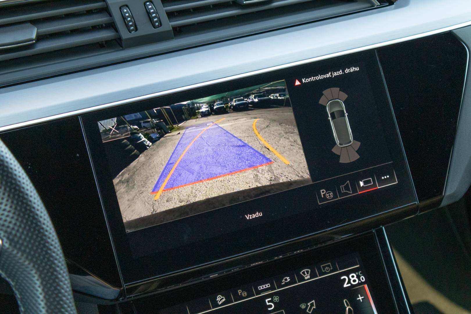 Audi E-tron 50 2x S-LINE Quattro -NEBÚRANÉ – Obrázok 25