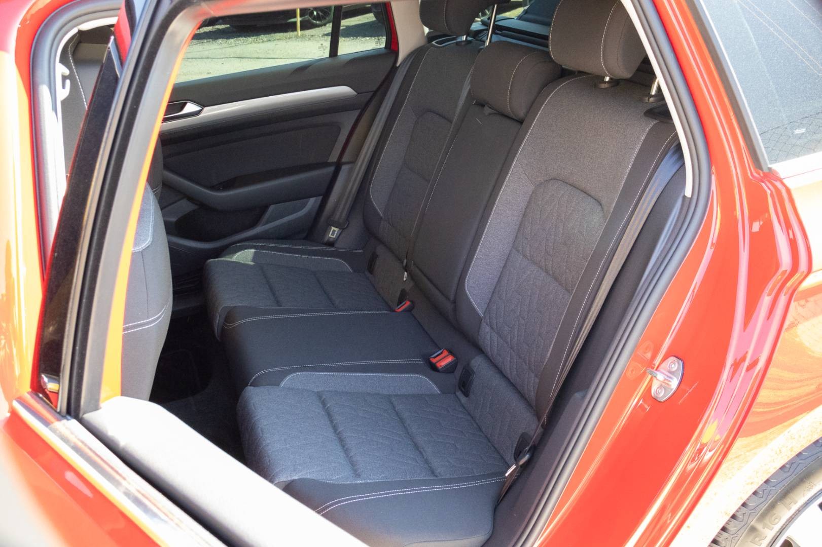 Volkswagen Passat Variant 2.0 TDI Business – Obrázok 10