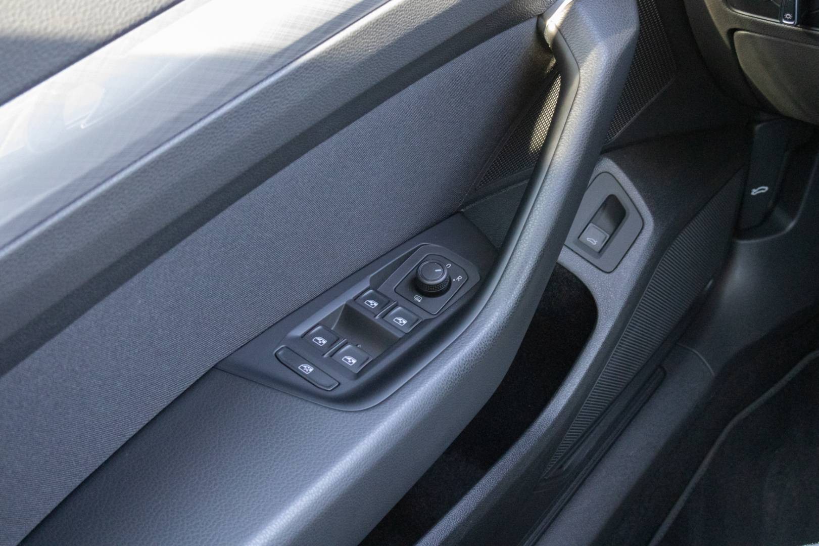 Volkswagen Passat Variant 2.0 TDI Business – Obrázok 14