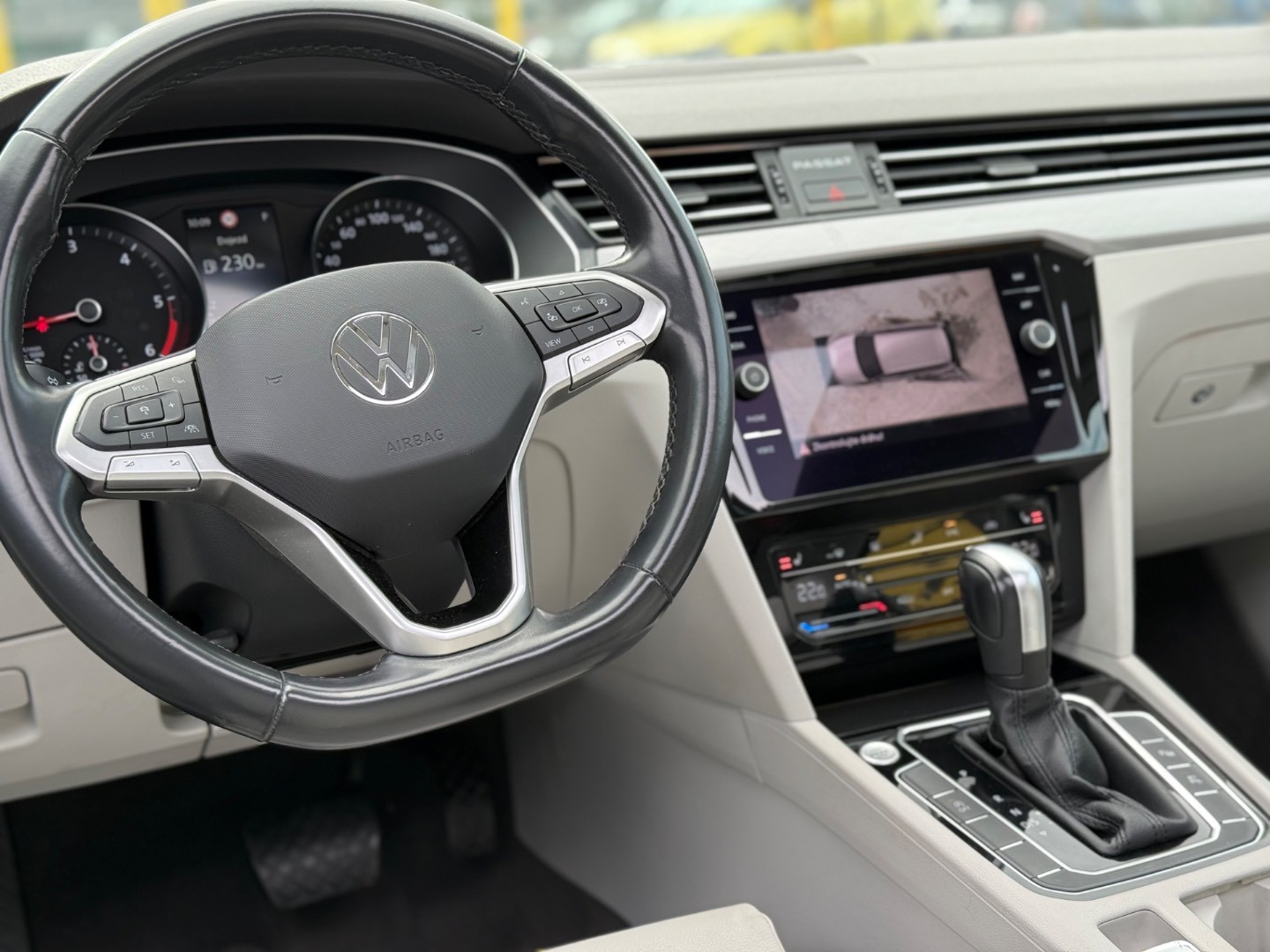 Volkswagen Passat Variant 2.0 TDI DSG Elegance -NEBÚRANÉ – Obrázok 11