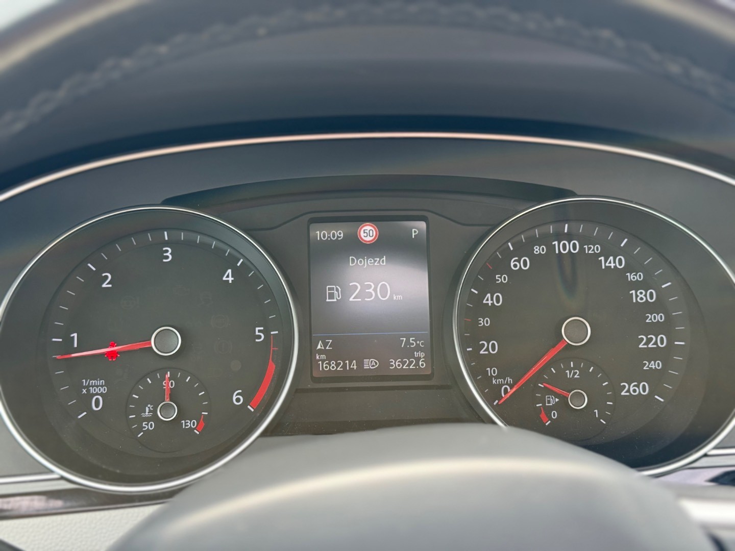 Volkswagen Passat Variant 2.0 TDI DSG Elegance -NEBÚRANÉ – Obrázok 12