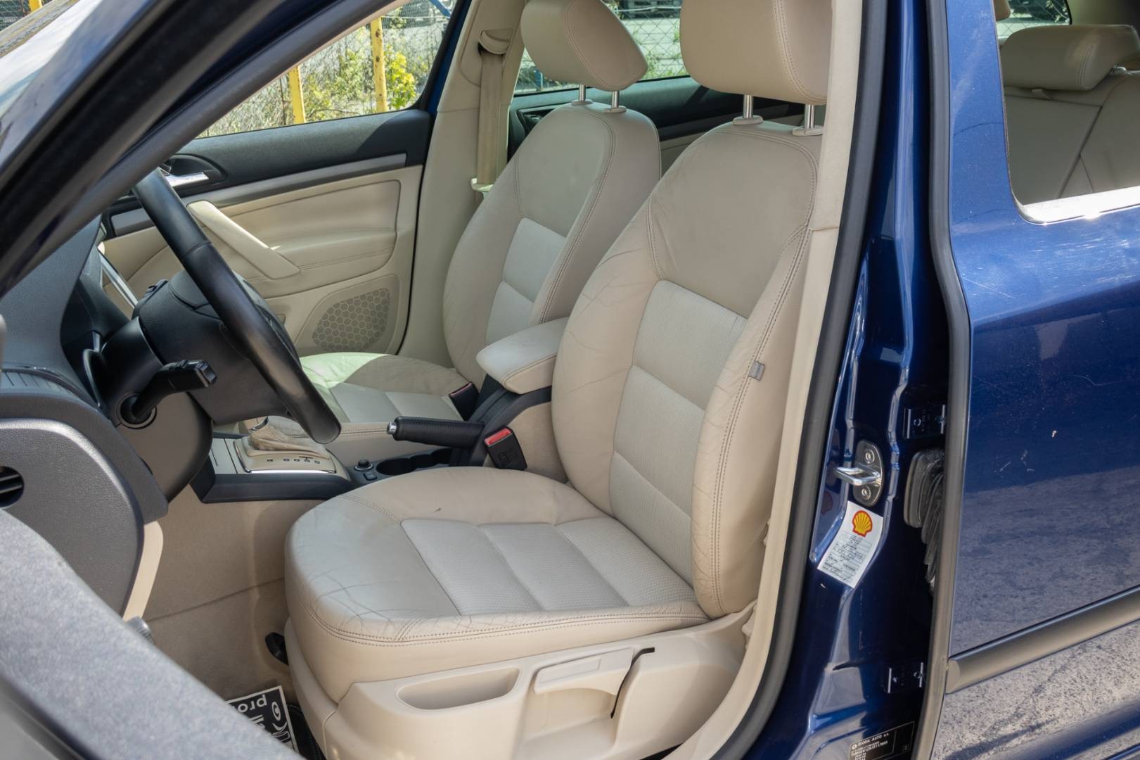 Škoda Octavia Combi 2.0 TDI Elegance DSG – Obrázok 10