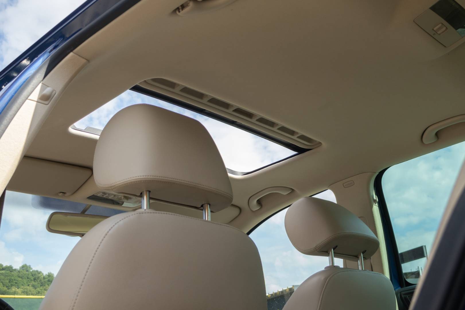 Škoda Octavia Combi 2.0 TDI Elegance DSG – Obrázok 20