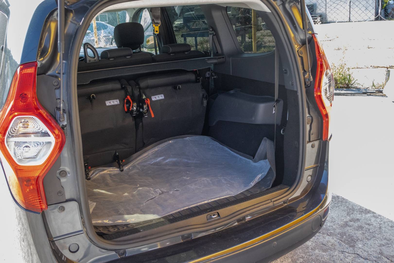 Dacia Lodgy 1.6 SCe Arctica 7m – Obrázok 9