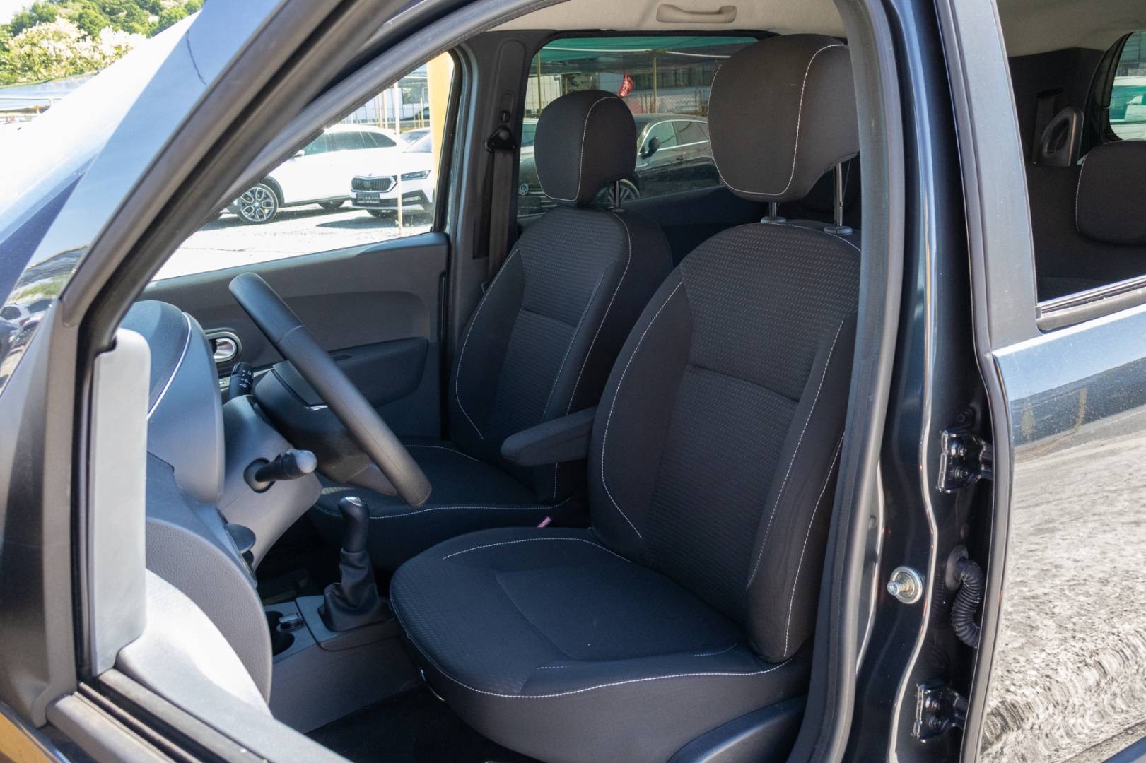 Dacia Lodgy 1.6 SCe Arctica 7m – Obrázok 11
