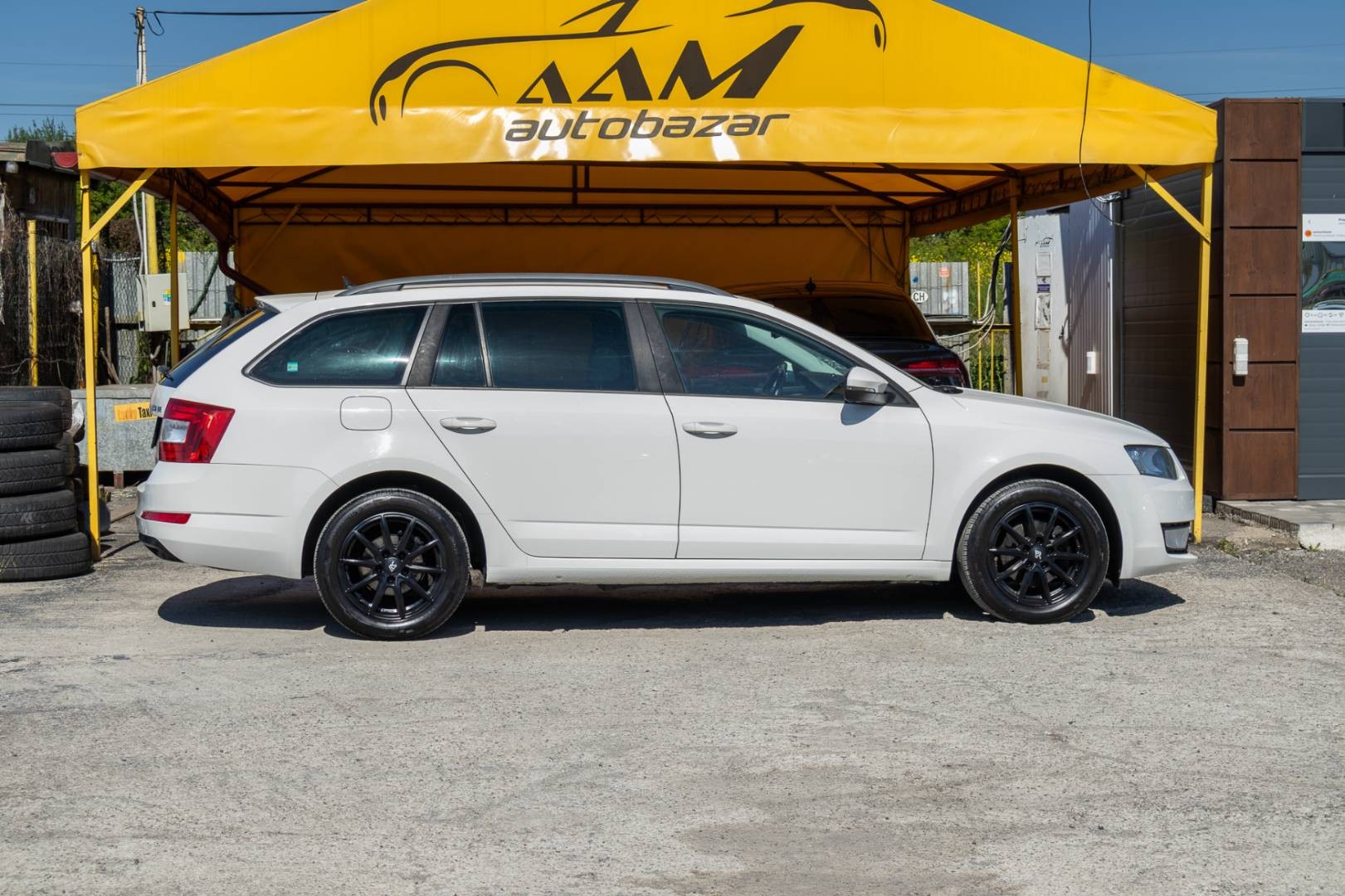 Škoda Octavia Combi 2.0 TDI Elegance/Style DSG – Obrázok 4