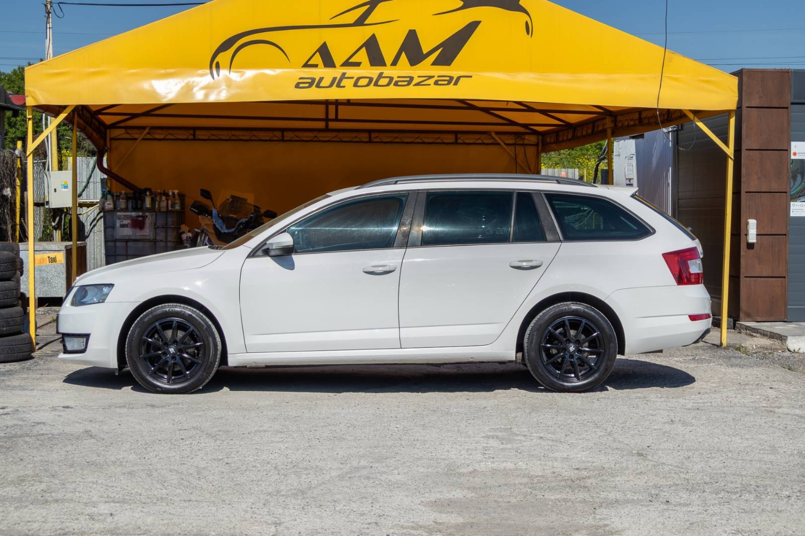 Škoda Octavia Combi 2.0 TDI Elegance/Style DSG – Obrázok 5
