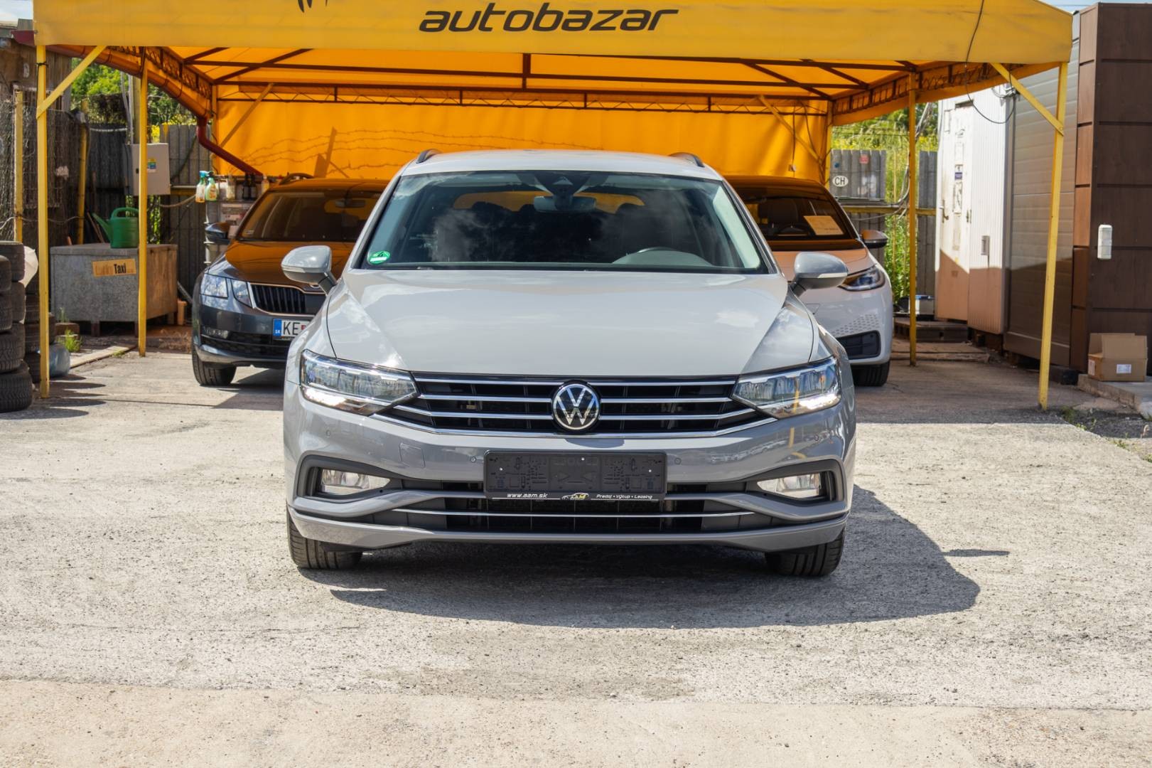 Volkswagen Passat Variant 2.0 TDI EVO Business+ / Webasto / Ambient – Obrázok 2
