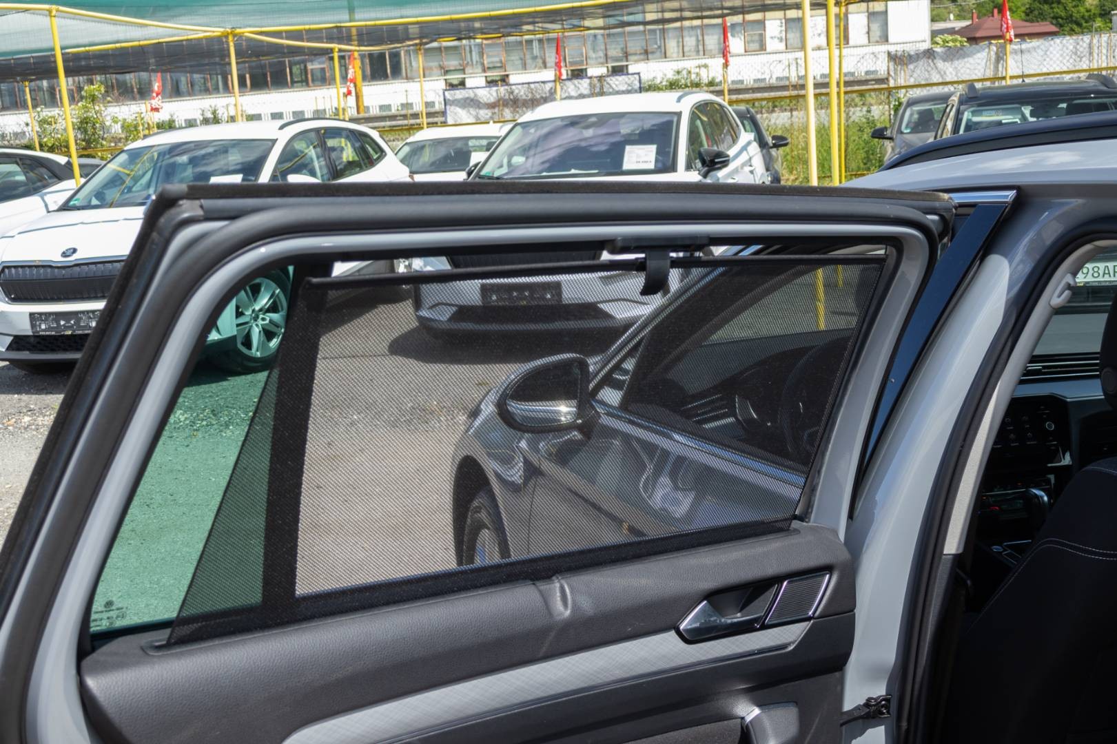 Volkswagen Passat Variant 2.0 TDI EVO Business+ / Webasto / Ambient – Obrázok 10
