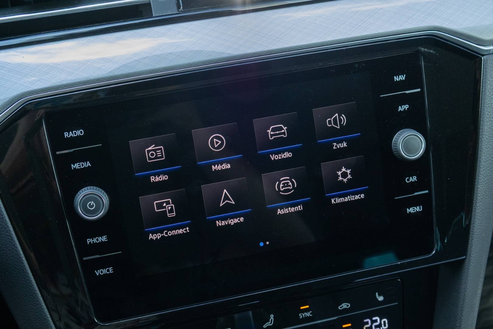 Volkswagen Passat Variant 2.0 TDI EVO Business+ / Webasto / Ambient – Obrázok 24