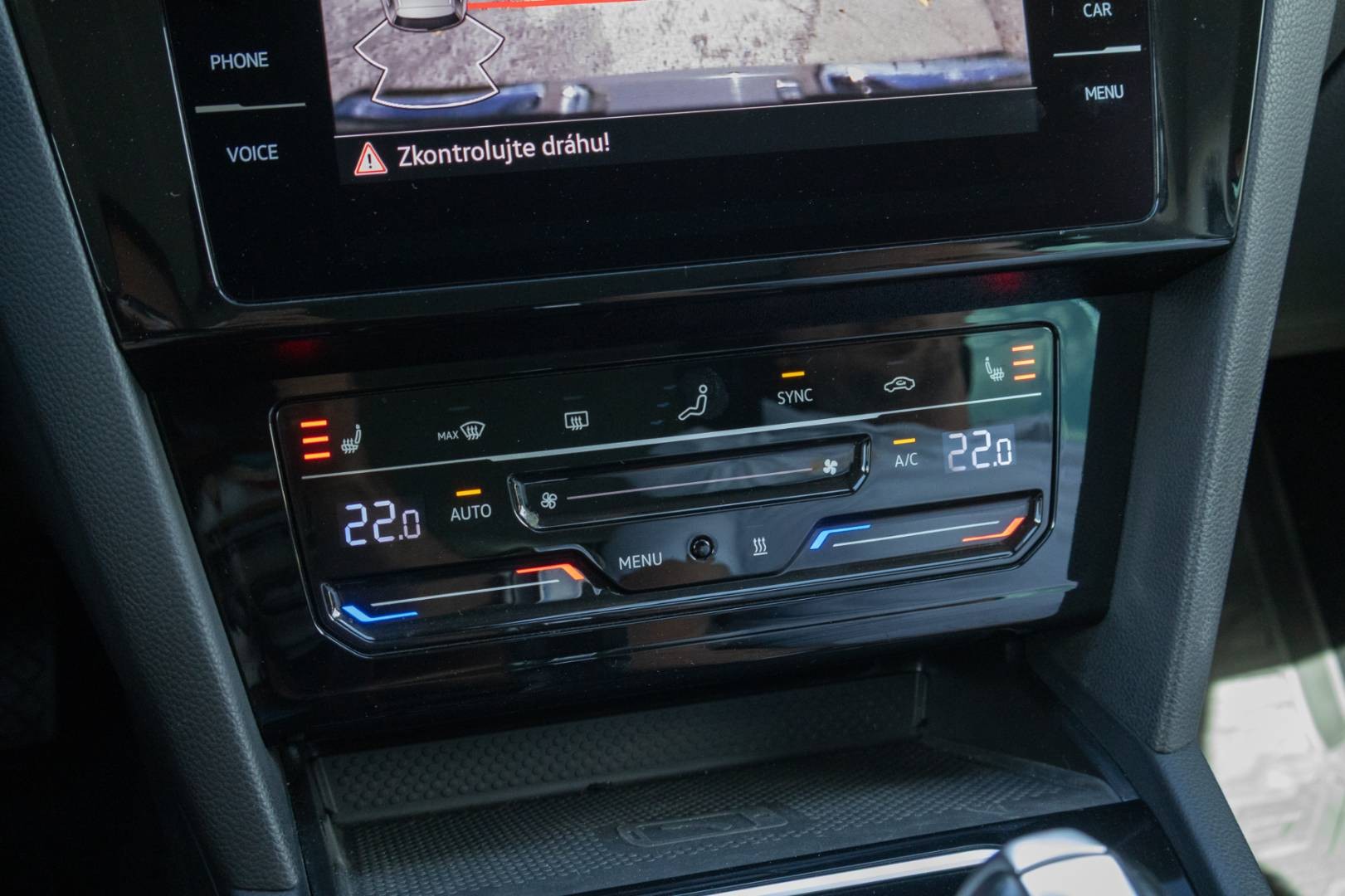 Volkswagen Passat Variant 2.0 TDI EVO Business+ / Webasto / Ambient – Obrázok 29