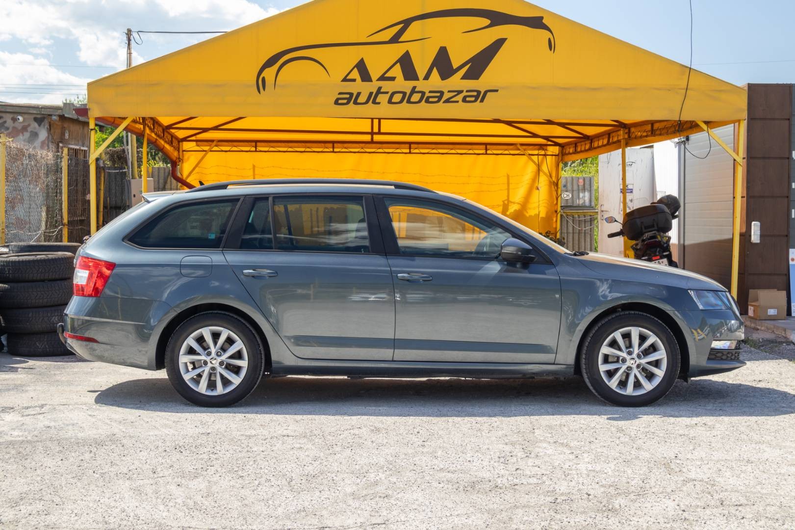 Škoda Octavia Combi 2.0 TDI Style 4x4 EU6 – Obrázok 4
