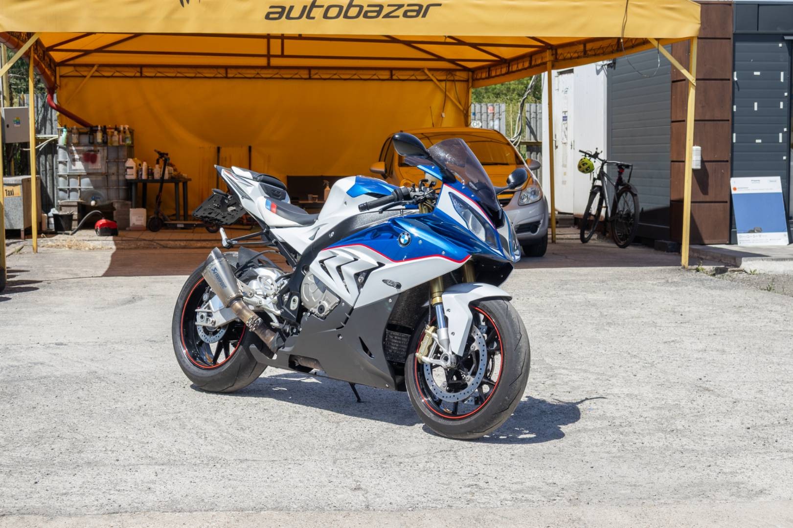 BMW S 1000 RR MAX VÝBAVA / PO SERVISE / TRIKOLORA
