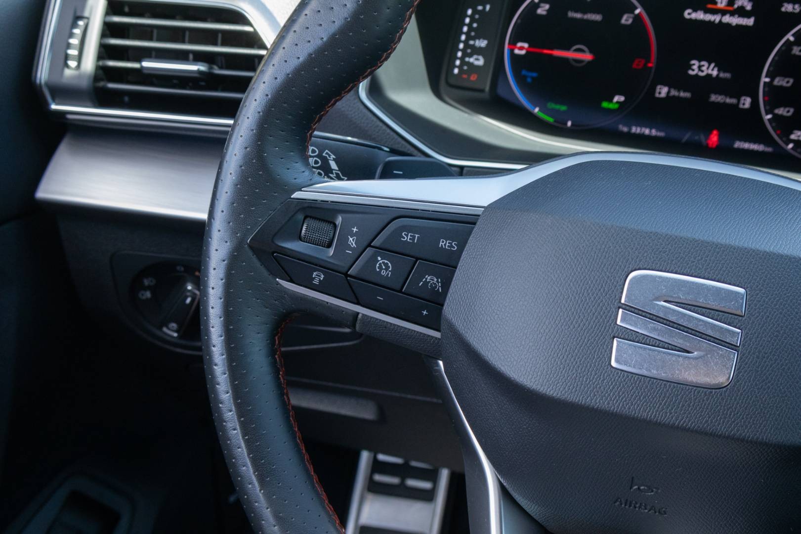 Seat Tarraco FR 1.4 TSI EHYBRID 245k – Obrázok 18