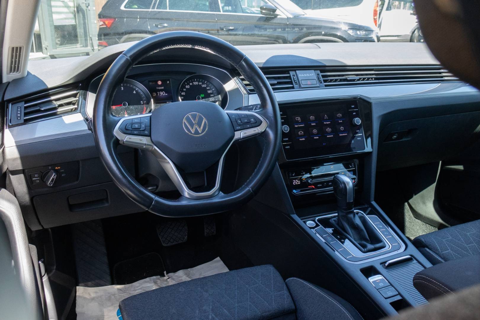 Volkswagen Passat Variant 2.0 TDI EVO Elegance DSG – Obrázok 16