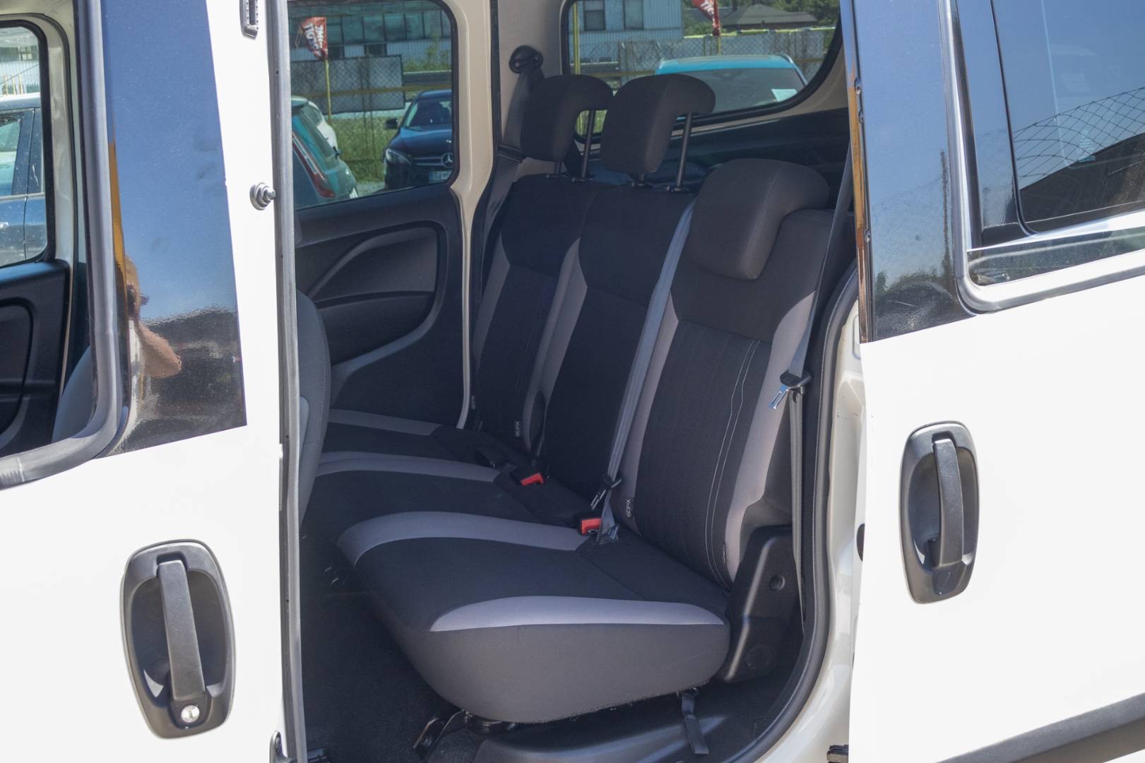 Fiat Dobló 1.6 MJT L2H1 Maxi -DPH – Obrázok 9