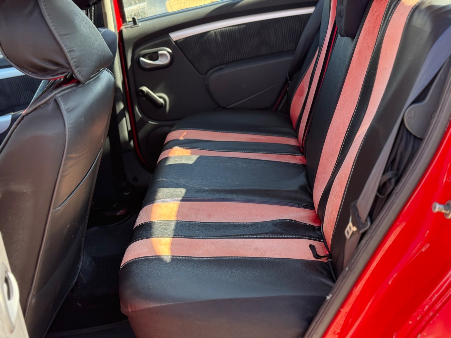 Dacia Sandero 1.6 Arctica – Obrázok 10
