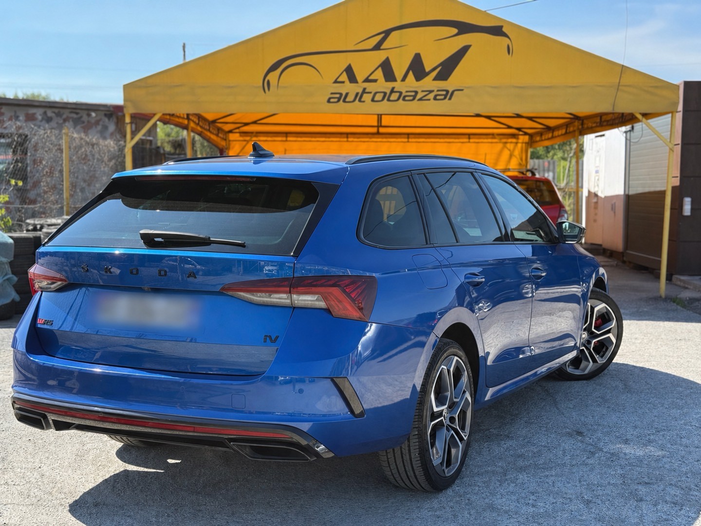 Škoda Octavia Combi iV RS 1.4 TSI PHEV DSG -NEBÚRANÉ – Obrázok 4