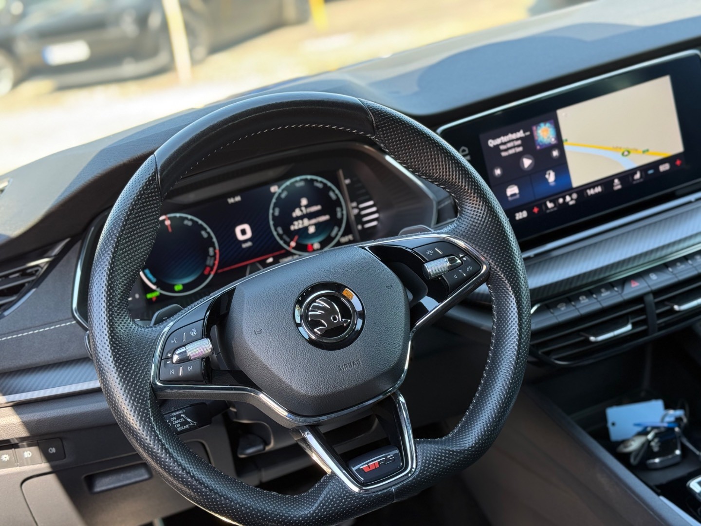 Škoda Octavia Combi iV RS 1.4 TSI PHEV DSG -NEBÚRANÉ – Obrázok 9