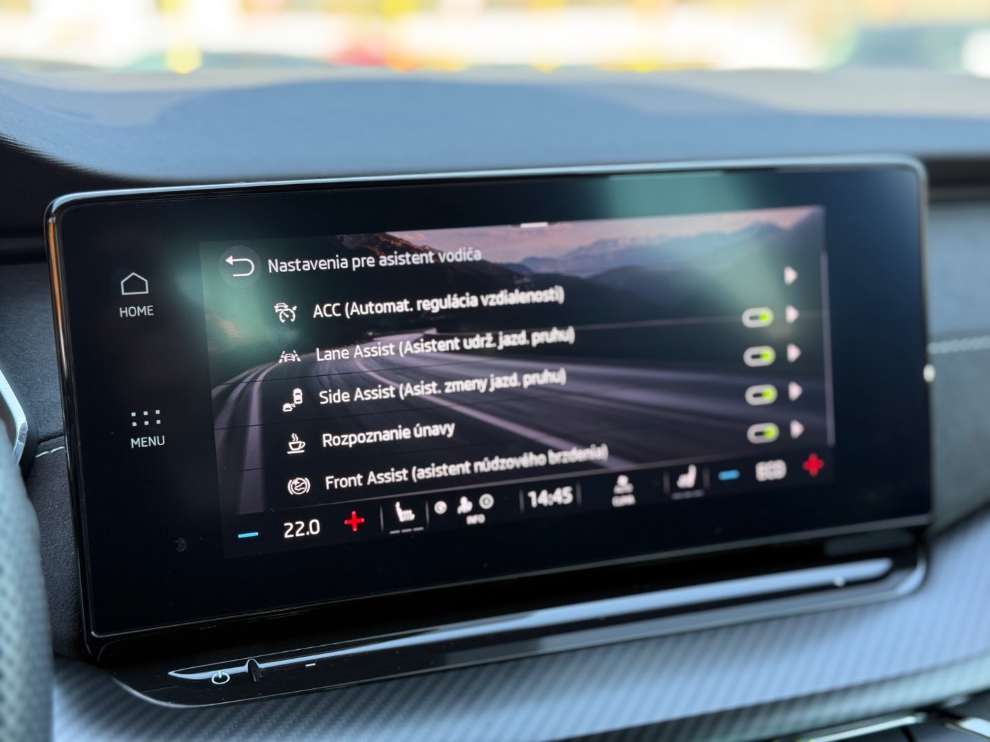 Škoda Octavia Combi iV RS 1.4 TSI PHEV DSG -NEBÚRANÉ – Obrázok 15