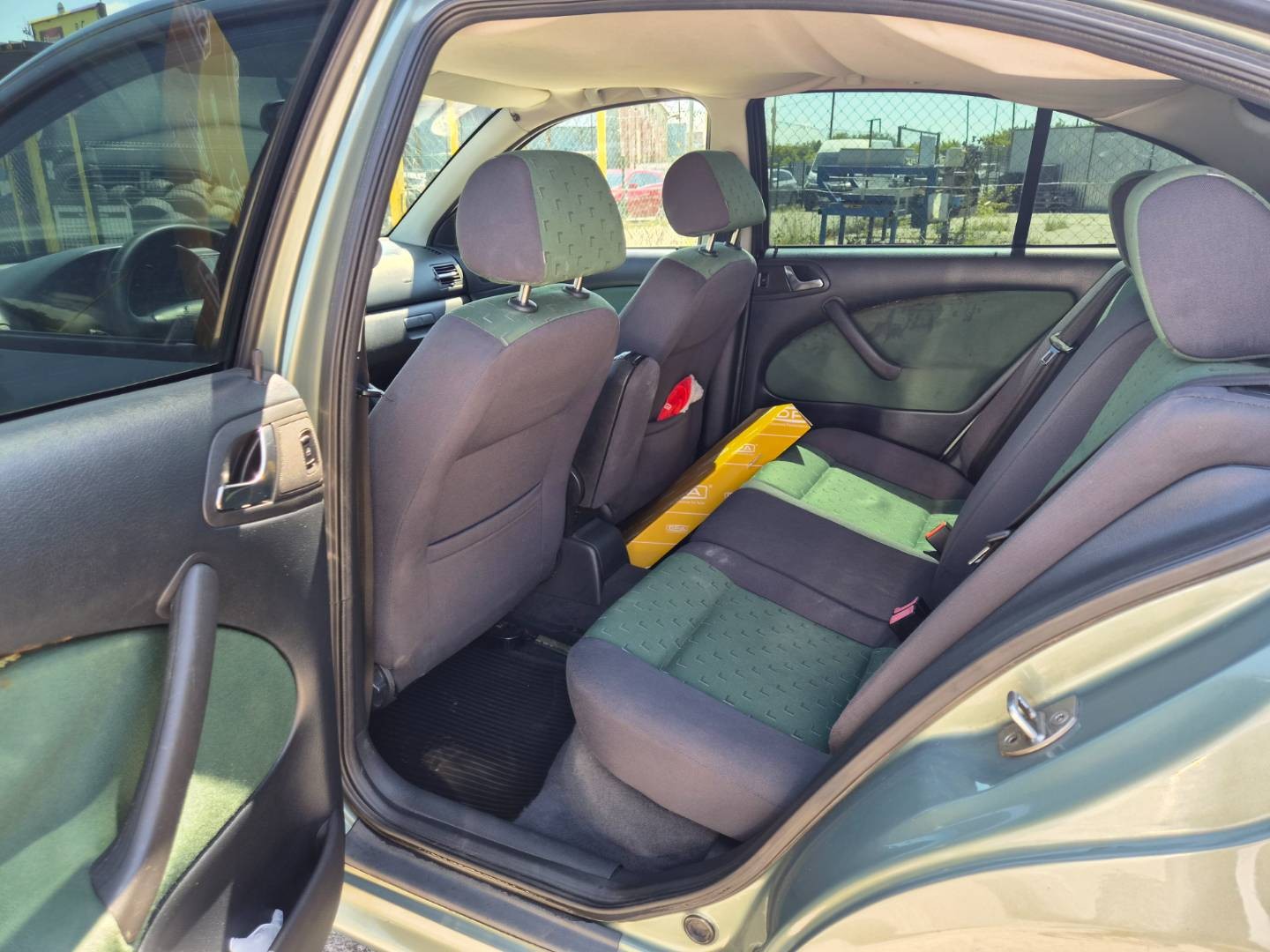 Škoda Octavia 1.6 Ambiente – Obrázok 9
