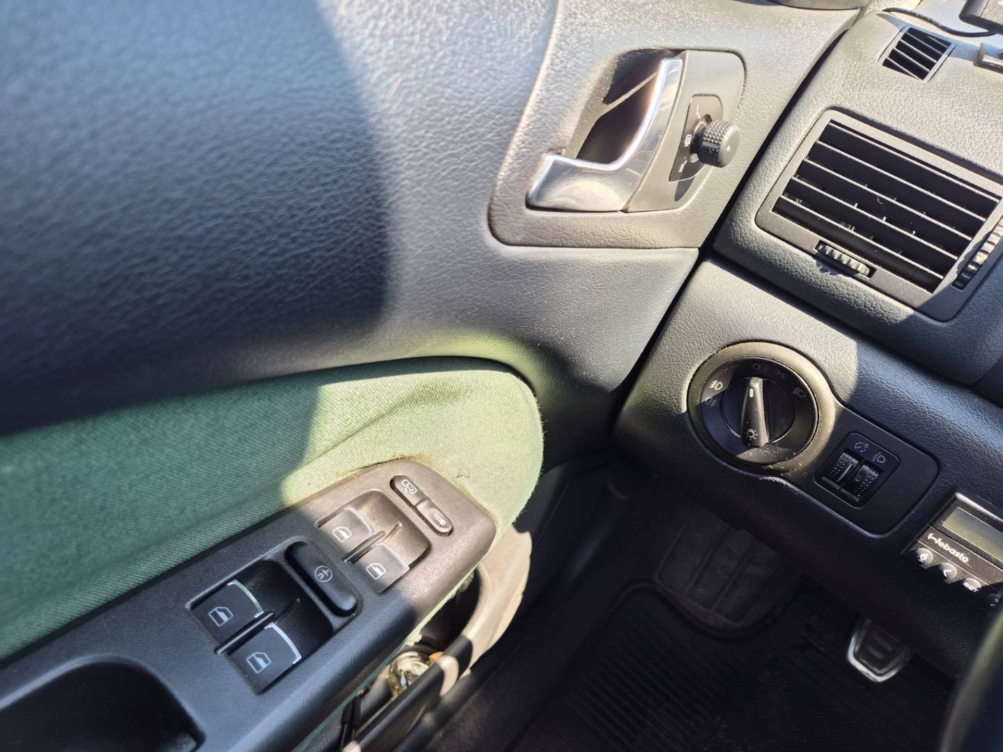 Škoda Octavia 1.6 Ambiente – Obrázok 11