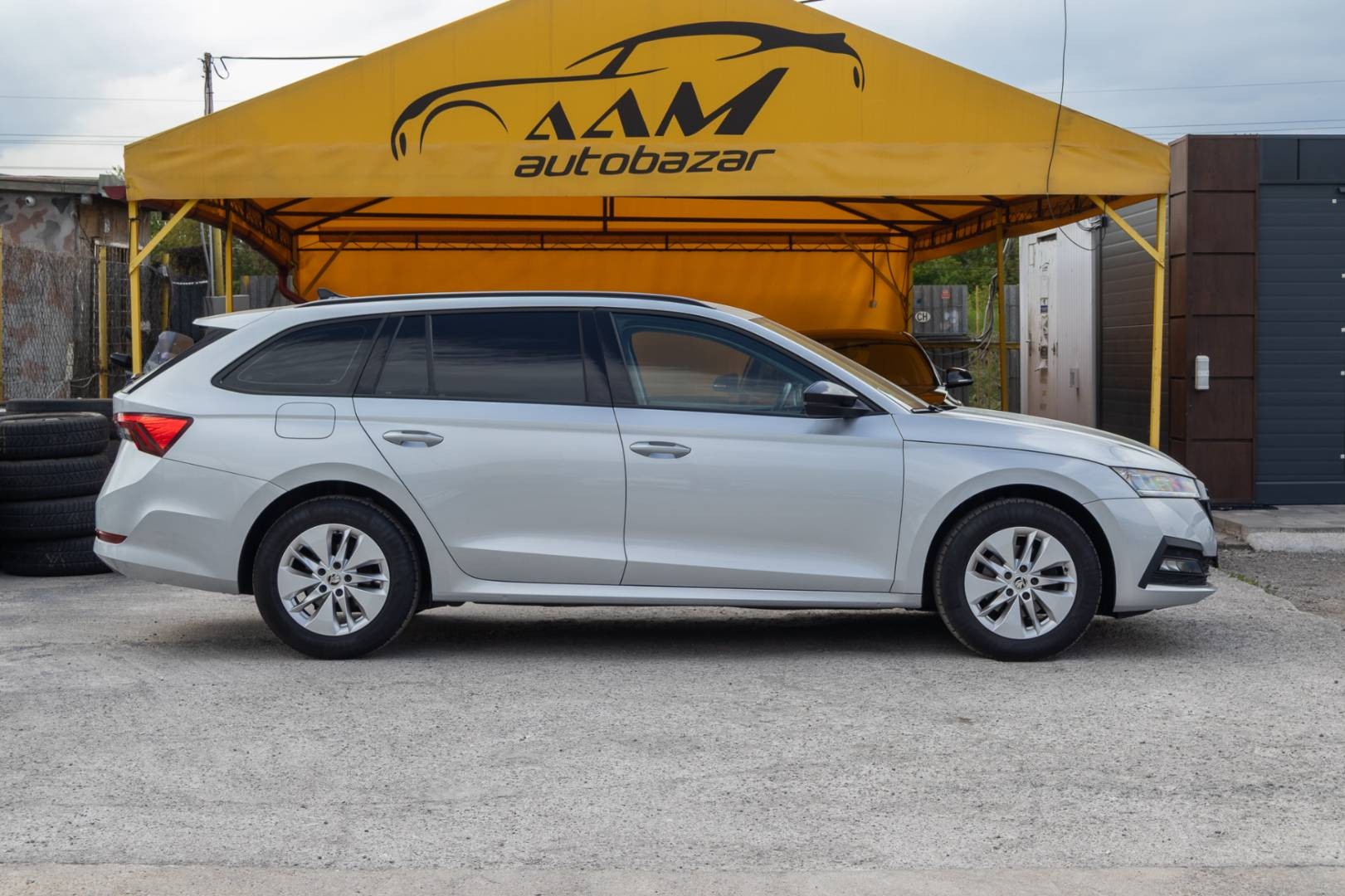Škoda Octavia Combi 2.0 TDI SCR Ambition DSG – Obrázok 4