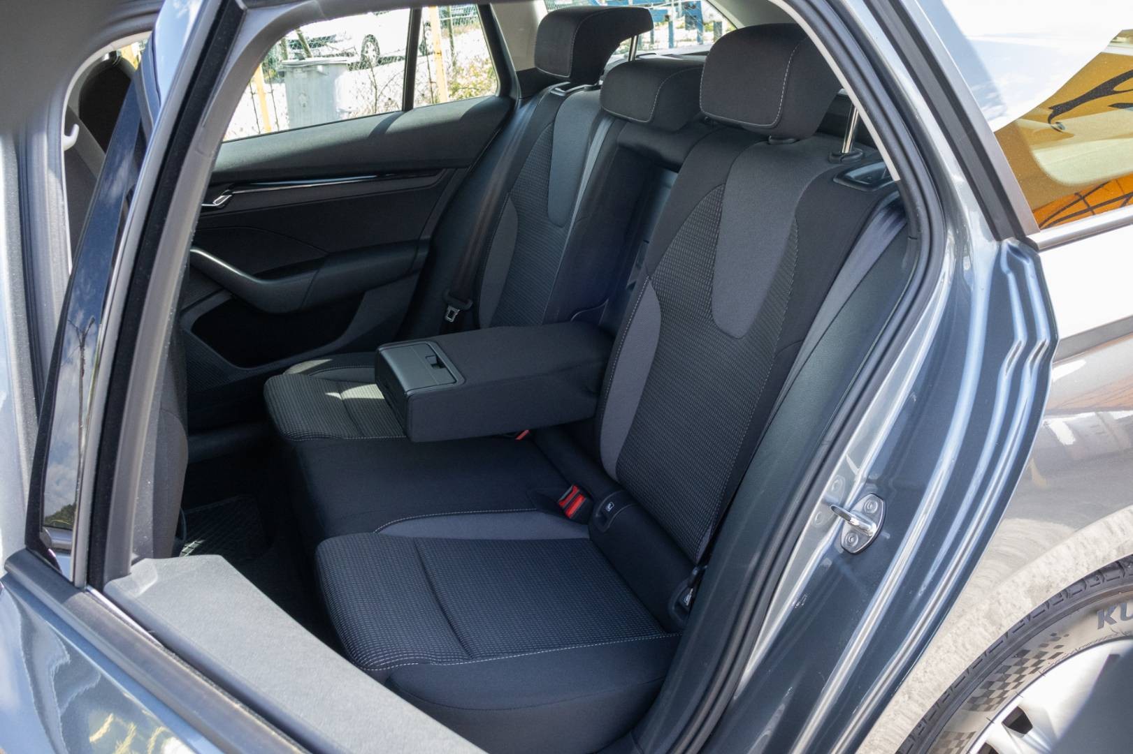 Škoda Octavia Combi 2.0 TDI SCR Ambition DSG – Obrázok 13