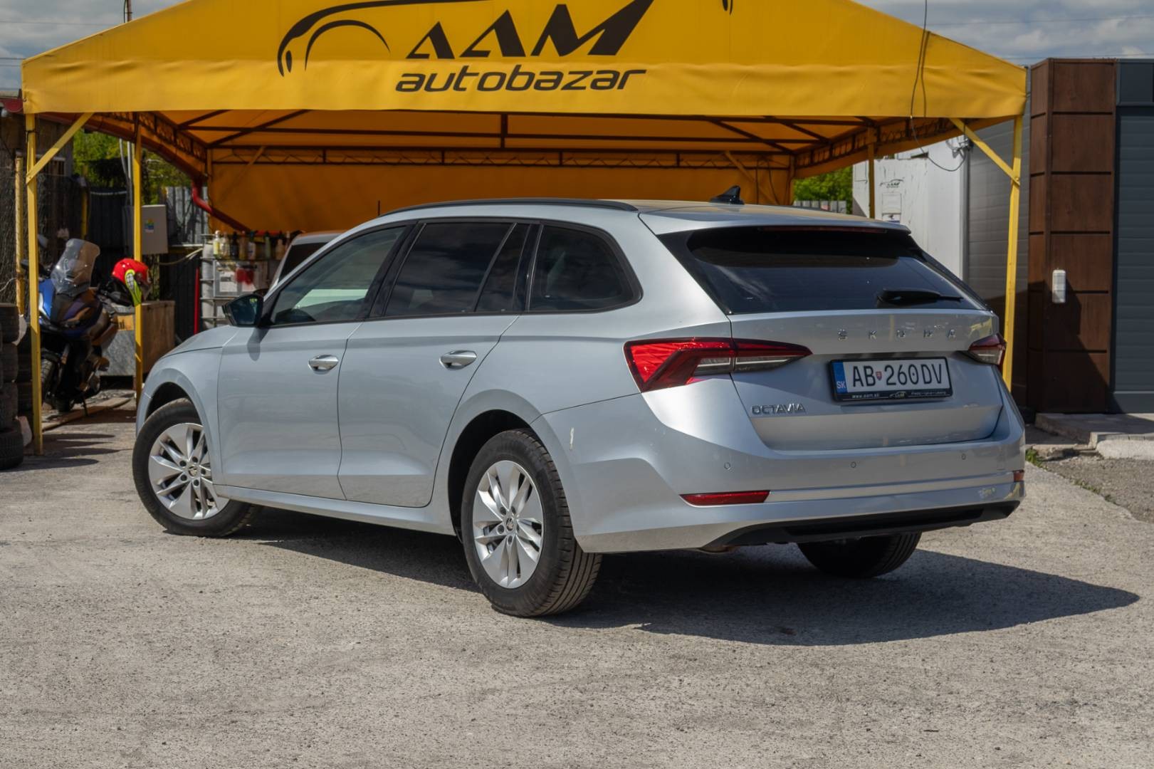 Škoda Octavia Combi 2.0 TDI SCR Ambition DSG – Obrázok 6