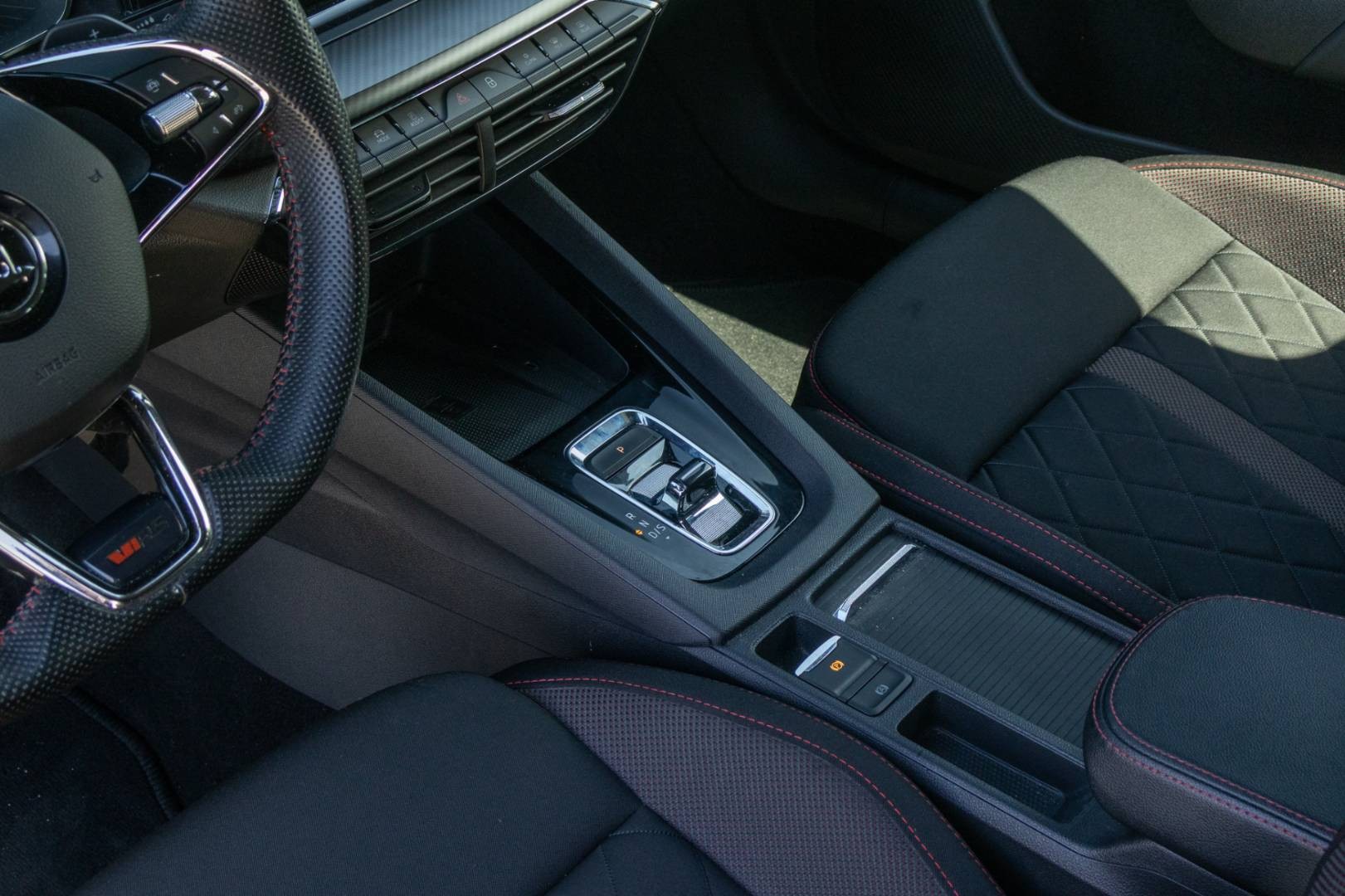 Škoda Octavia Combi 1.4 TSI iV PHEV RS DSG – Obrázok 30