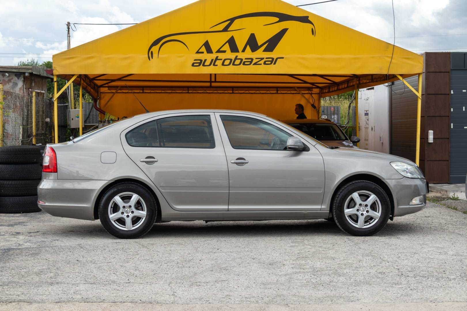 Škoda Octavia 1.6 MPI Ambiente – Obrázok 4