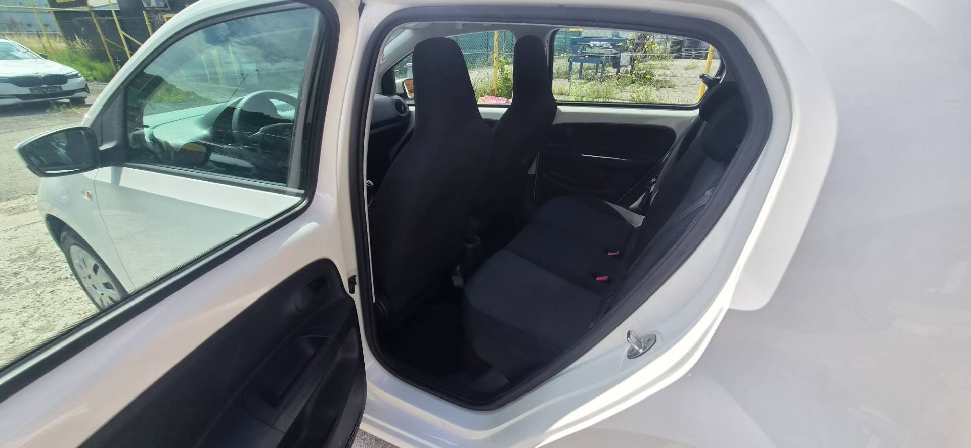 Škoda Citigo 1.0 MPI 75k Ambition – Obrázok 8