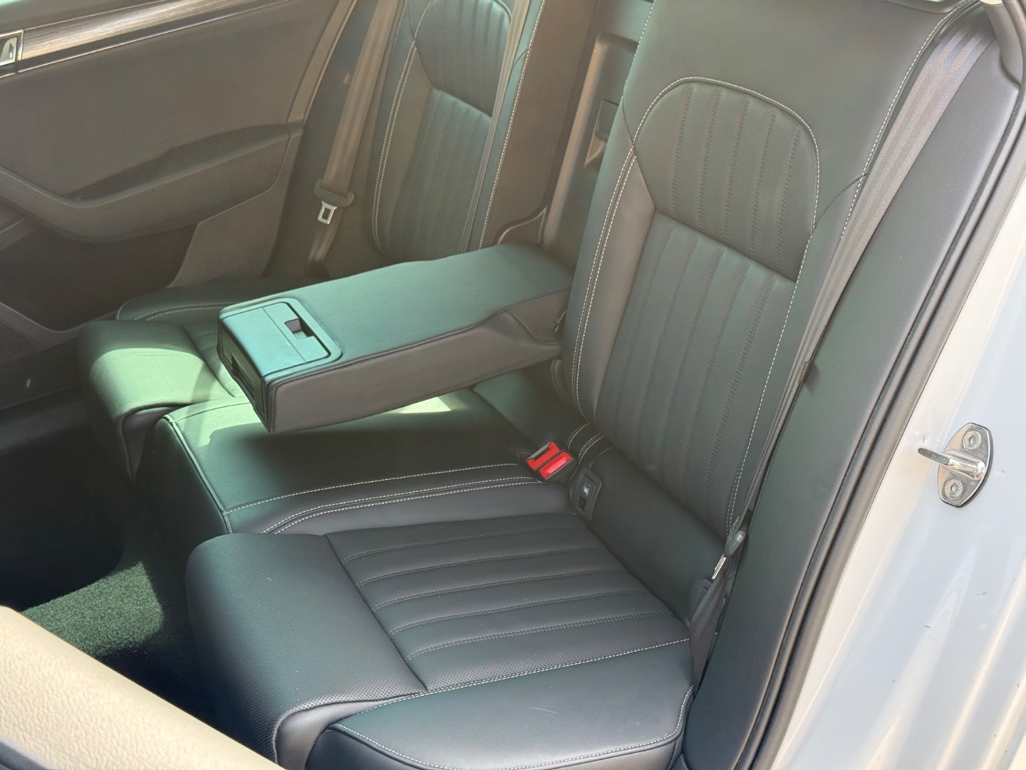 Škoda Superb Combi 2.0 TDI SCR Style – Obrázok 4